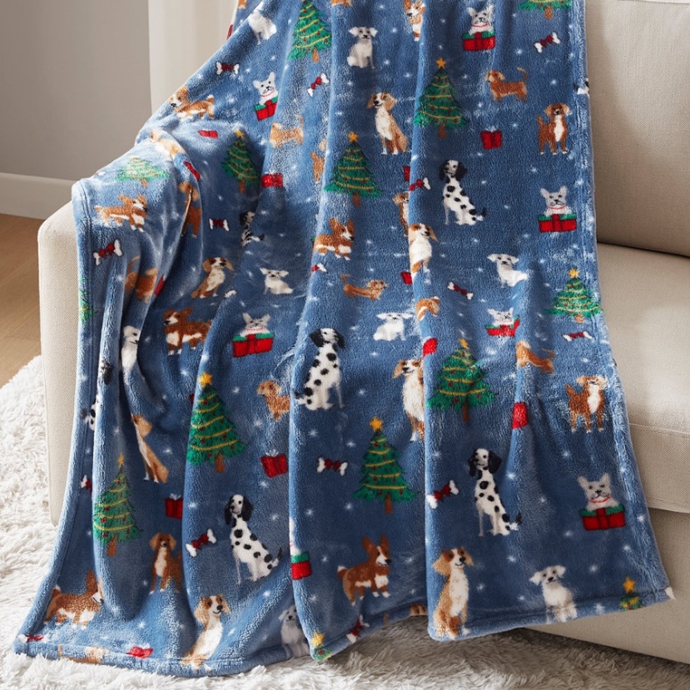Dogs Bows Holiday Dogs NEW IN BOX Navy Plush Throw Blanket New With Tags